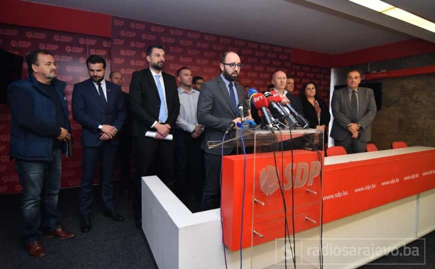 Šest stranaka opet pregovaralo o formiranju vlasti u Sarajevu: Dogovoreno 300 mjera 